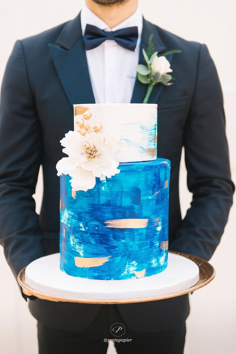 Accents of blue wedding