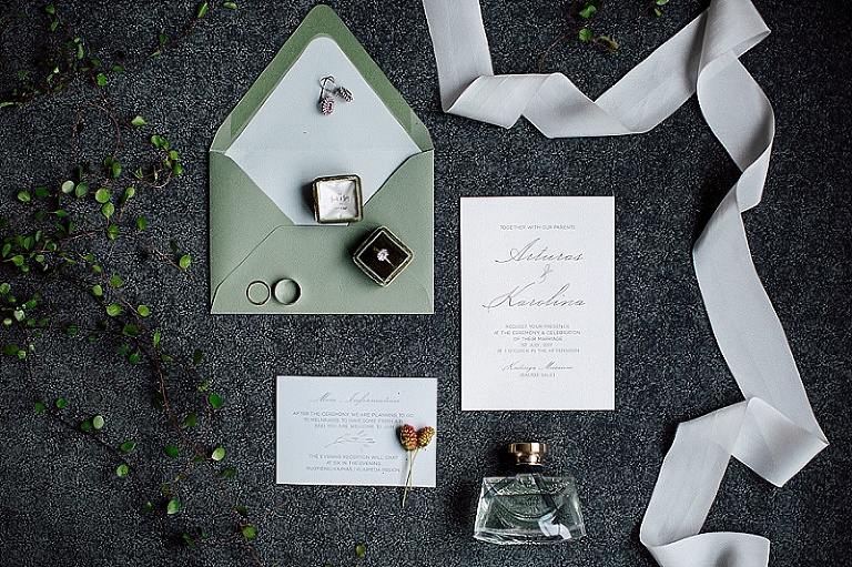 Greenery organic invitation